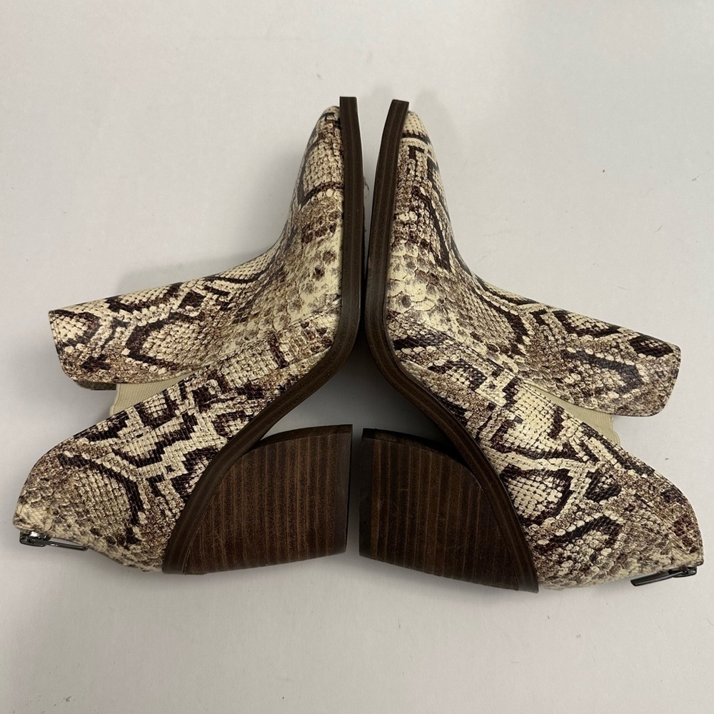 Vince Camuto Gradina Booties Snake Print Size 6.5 - Picture 9 of 15